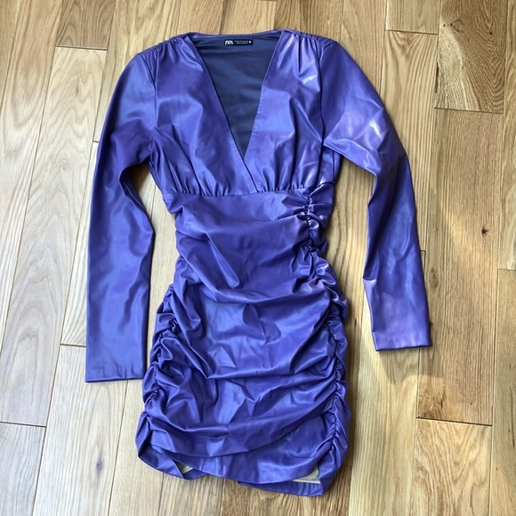 Purple Zara vegan stretch leather mini rouched dress size Small - Picture 3 of 3